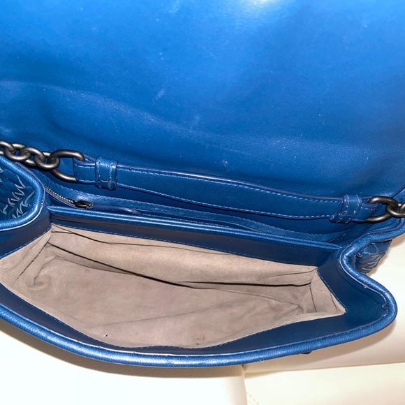 BOTTEGA VENETA Medium Intrecciato Olimpia Bag - Picture 2 of 4